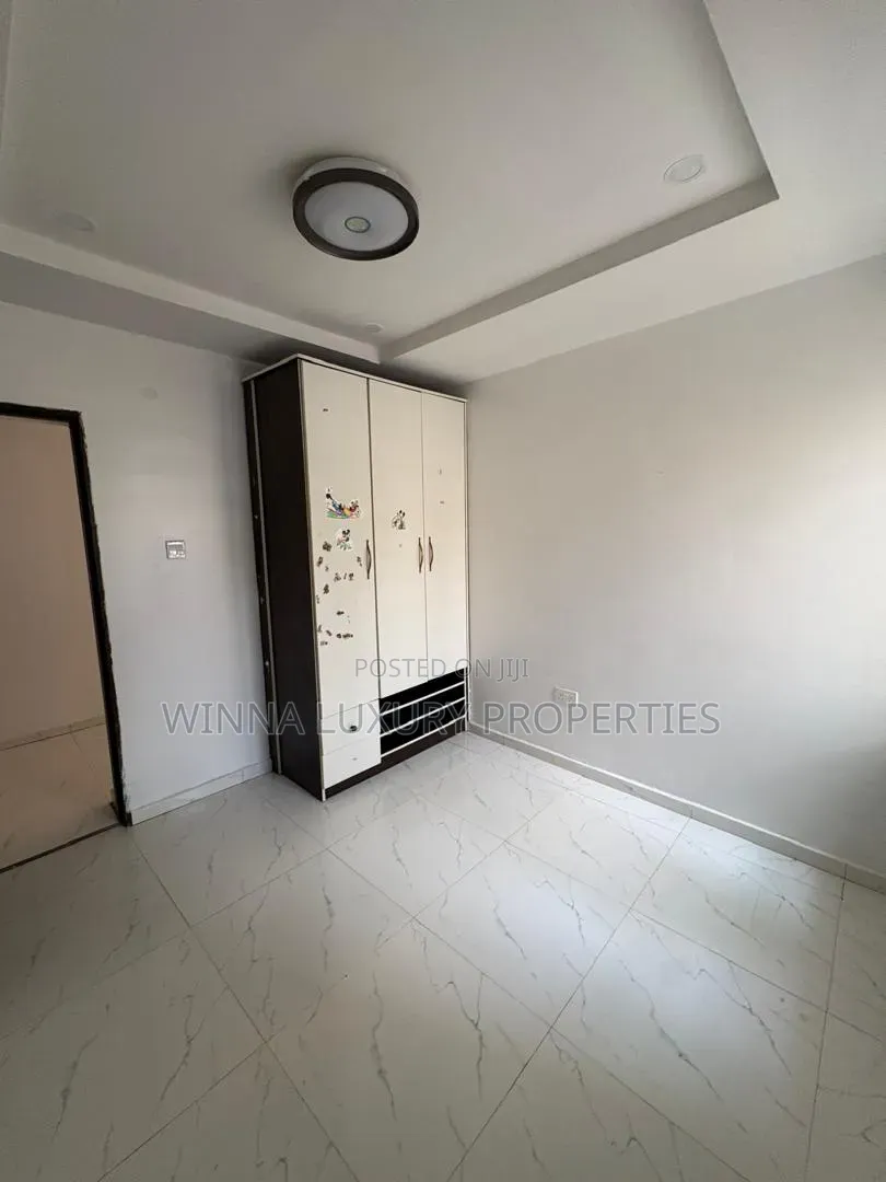 3bdrm Apartment in Along Von Axis, Lugbe District for rent