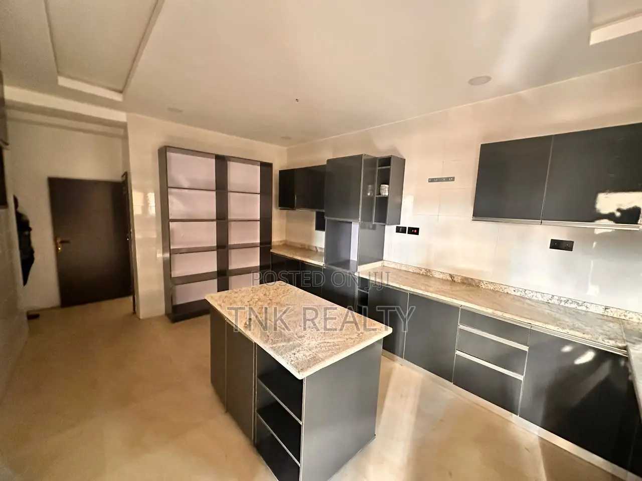 Furnished 4bdrm Duplex in Apo District for sale