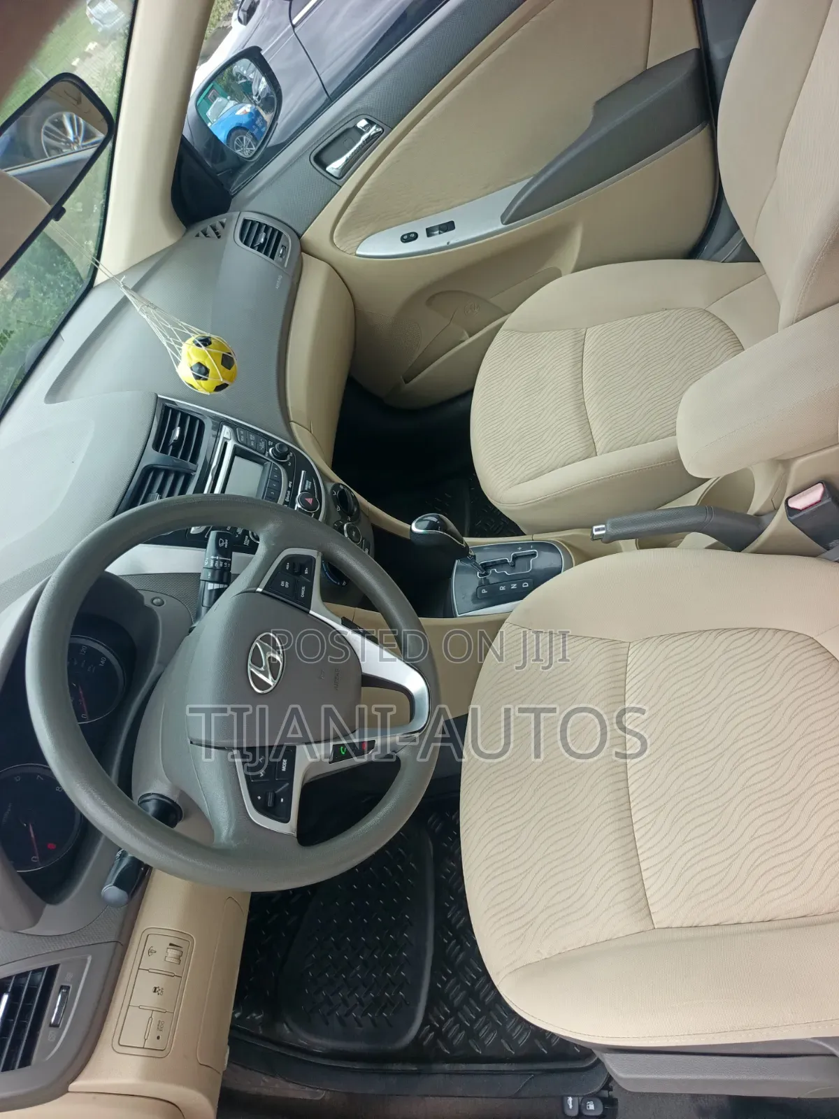 Hyundai Accent 2012 Black