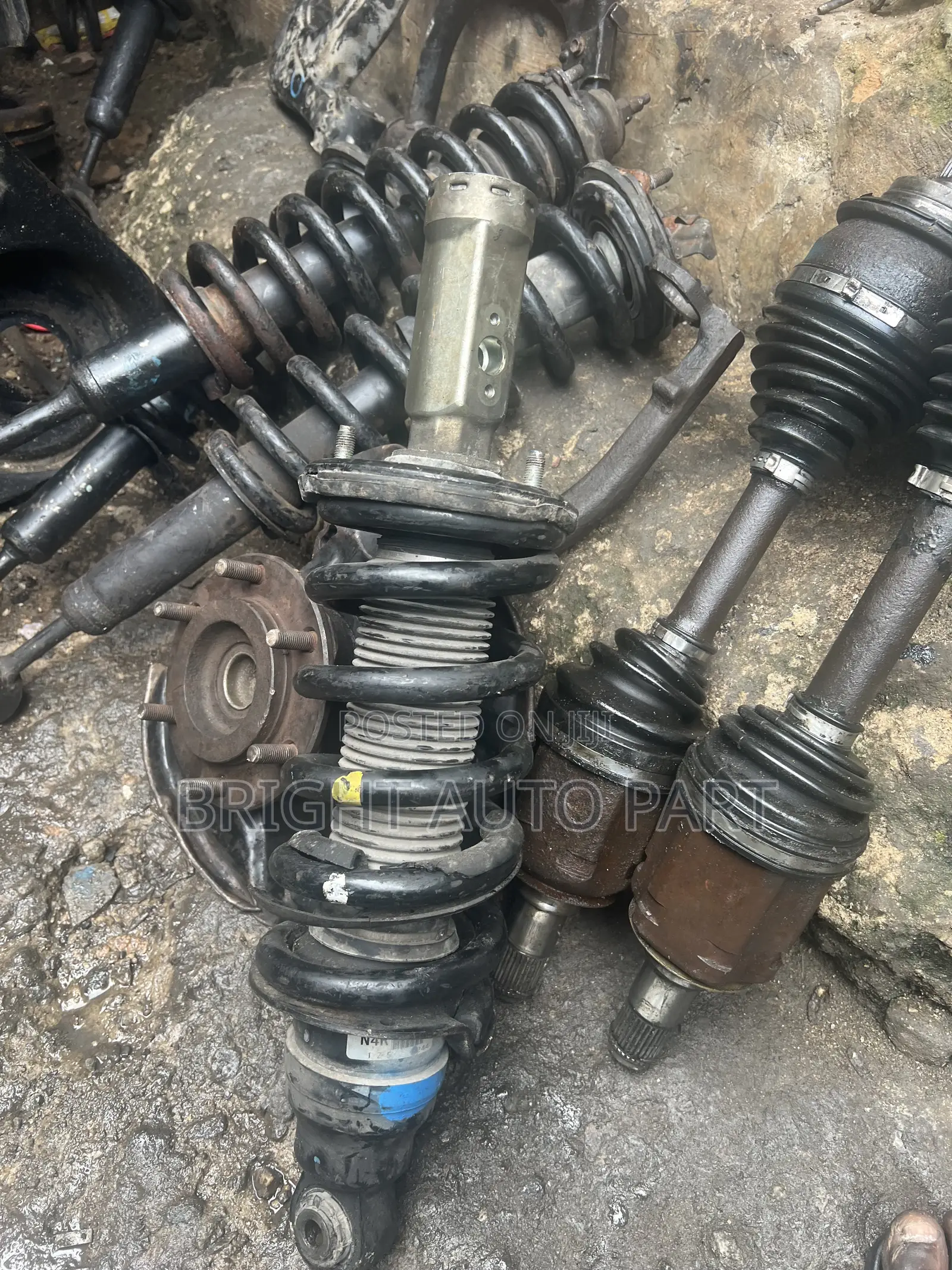 Front Shock Infinity QX56 2015 Model Oil One