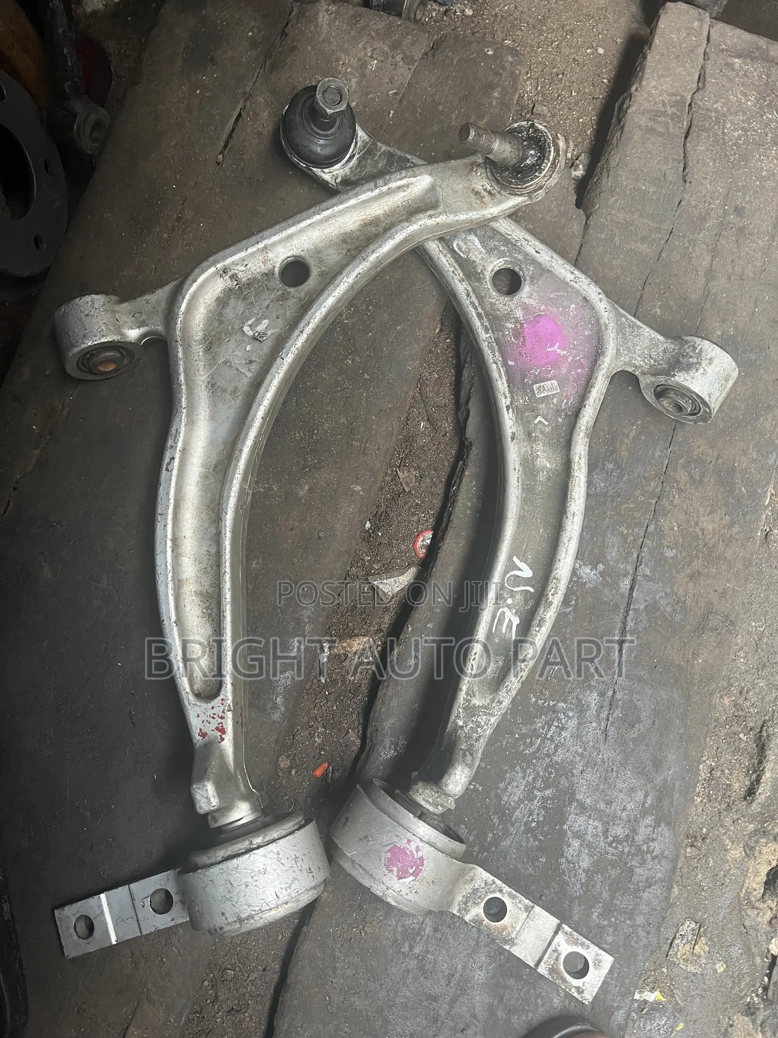Front Low Arm Nissan Maxima 2006 Model