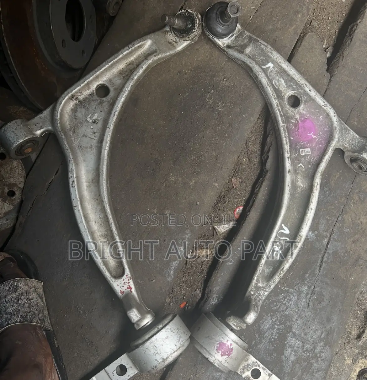 Front Low Arm Nissan Maxima 2006 Model