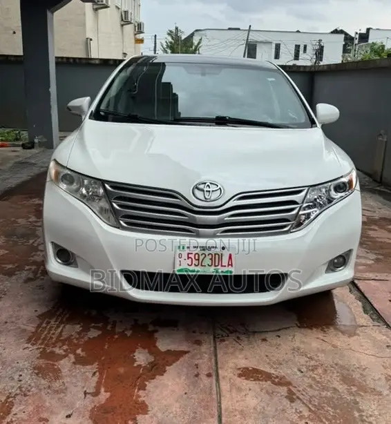 Toyota Venza V6 AWD 2010 White