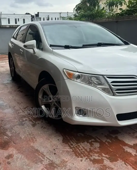 Toyota Venza V6 AWD 2010 White