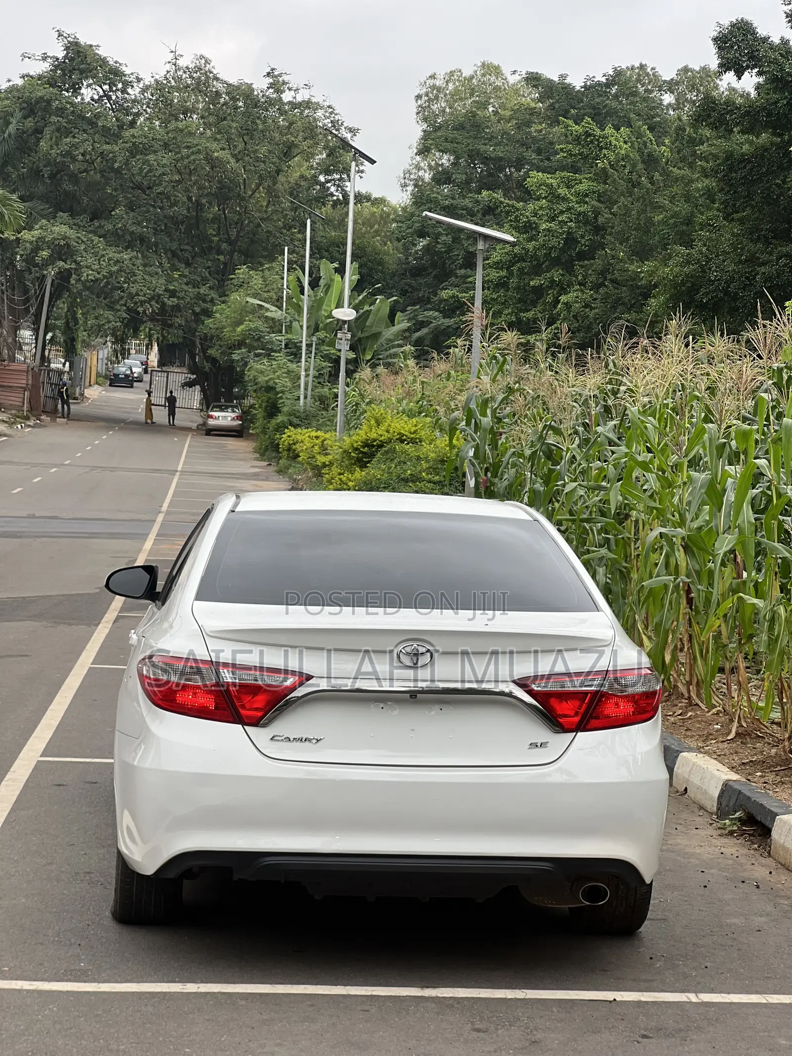 Toyota Camry SE 4dr Sedan (2.5L 4cyl 6A) 2015 White