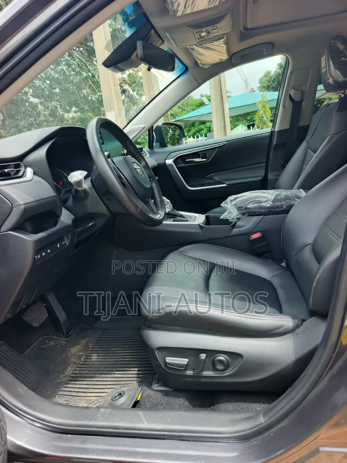 Toyota RAV4 2022 Gray
