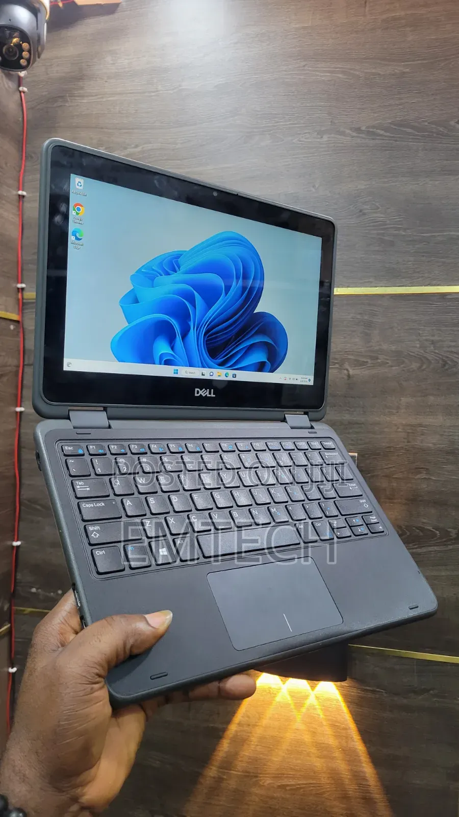 Laptop Dell Latitude 3190 2-in-1 8GB Intel Pentium SSD 128GB