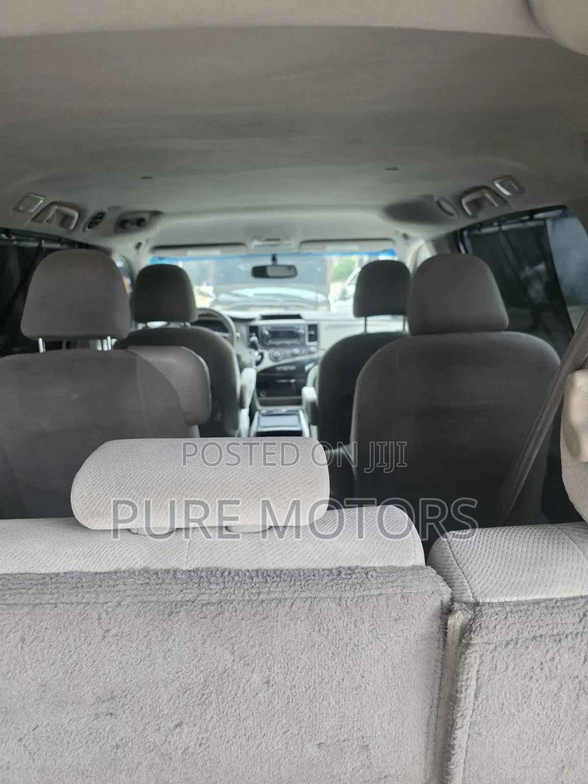 Toyota Sienna 2011 Silver