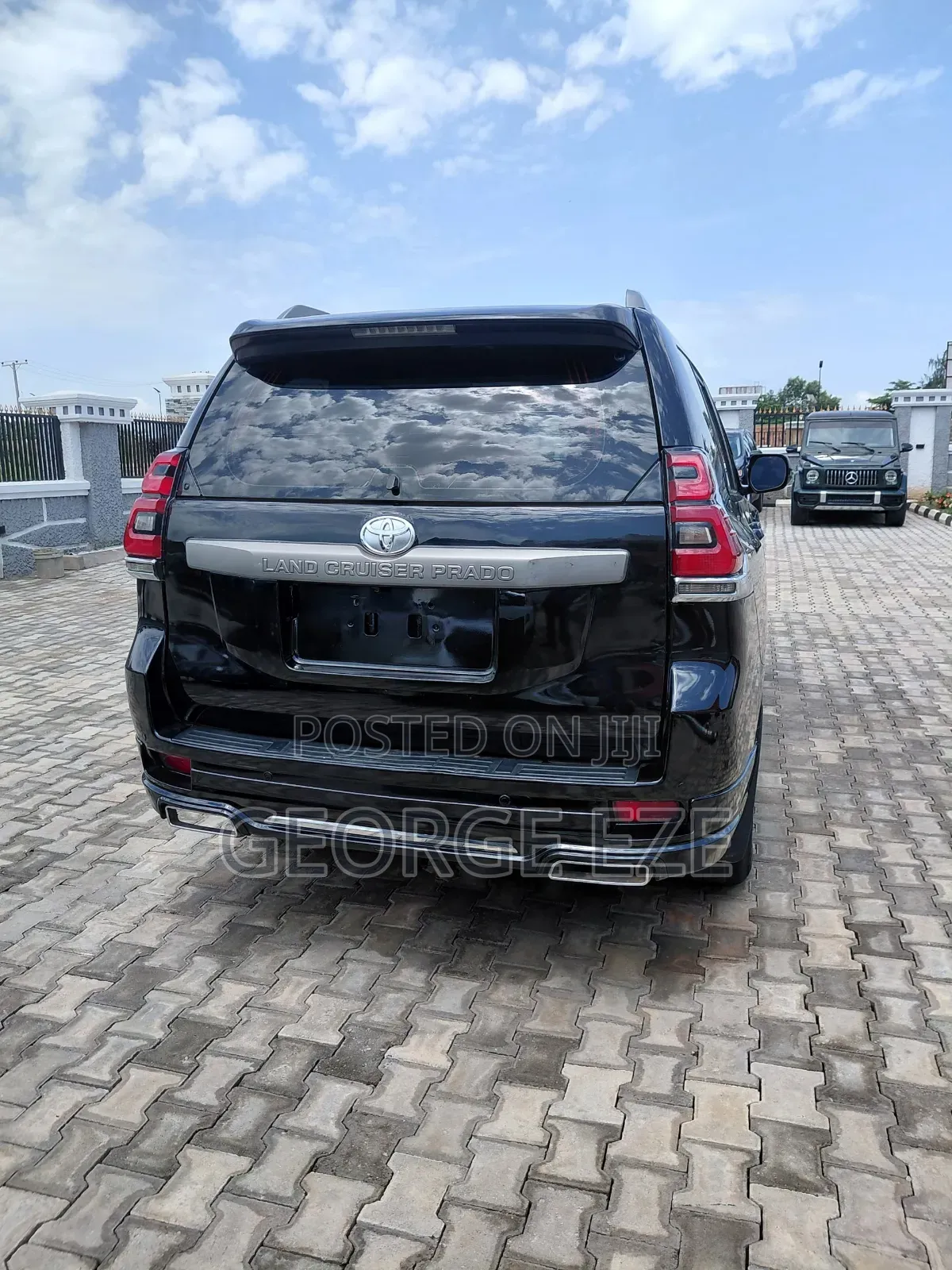 Toyota Land Cruiser Prado 2016 Black