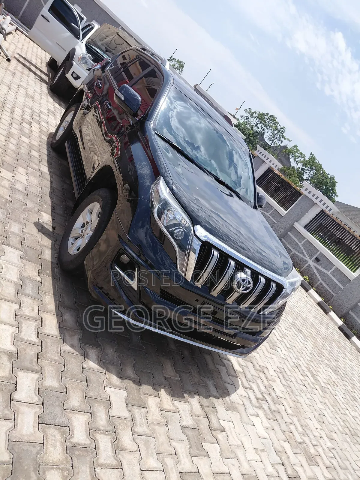 Toyota Land Cruiser Prado 2016 Black