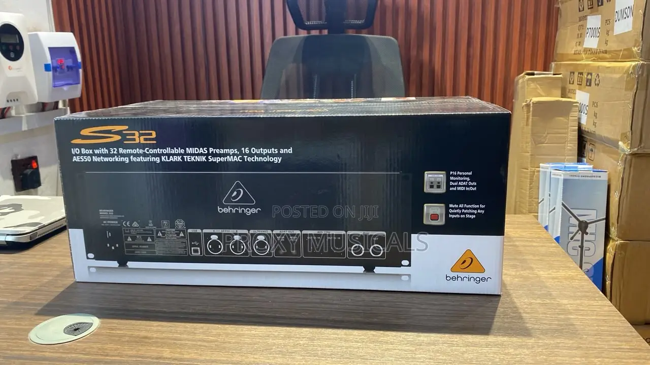 Behringer S32 Stage Box Digital Mixer