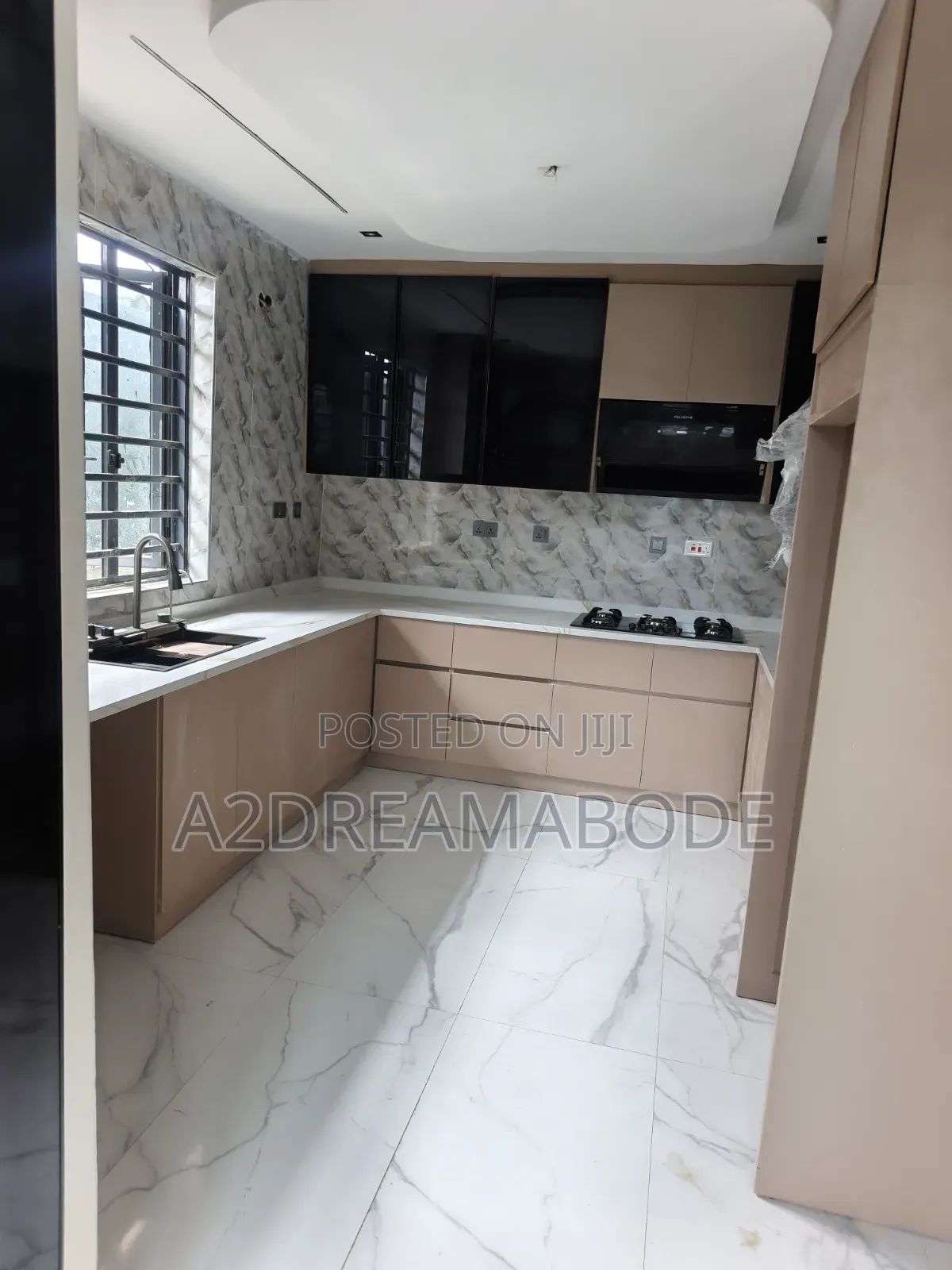 4bdrm Duplex in Off College Road, Oke-Ira / Ogba for rent
