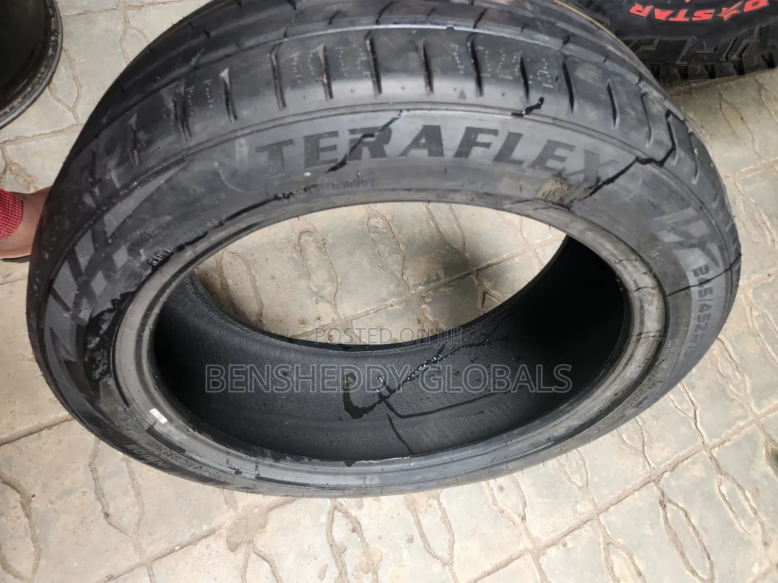 245/45r19 Radial Original