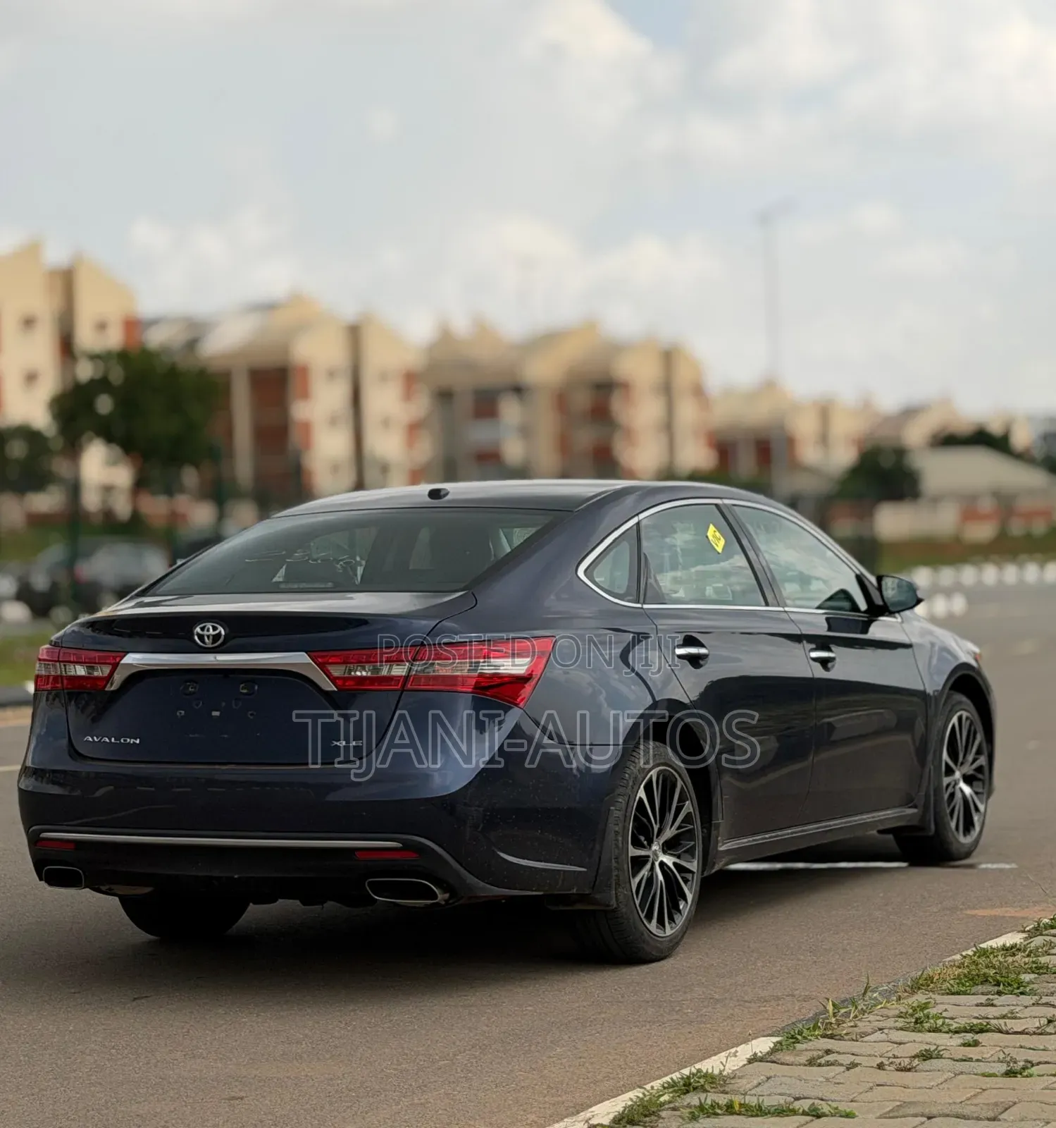 Toyota Avalon 2018 Black