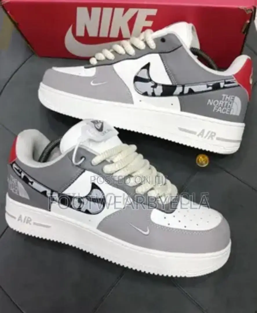 Nike Sneakers