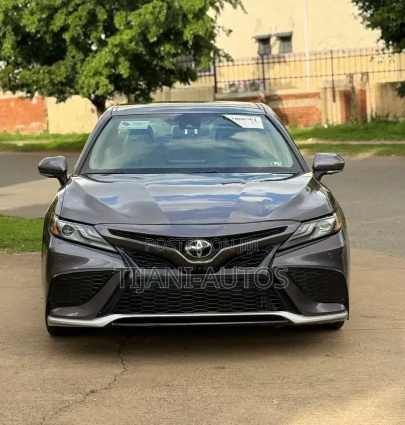 Toyota Camry 2021 Gold