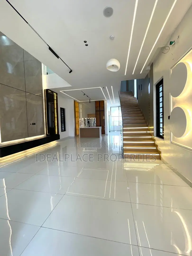 5bdrm Duplex in Ajah for sale