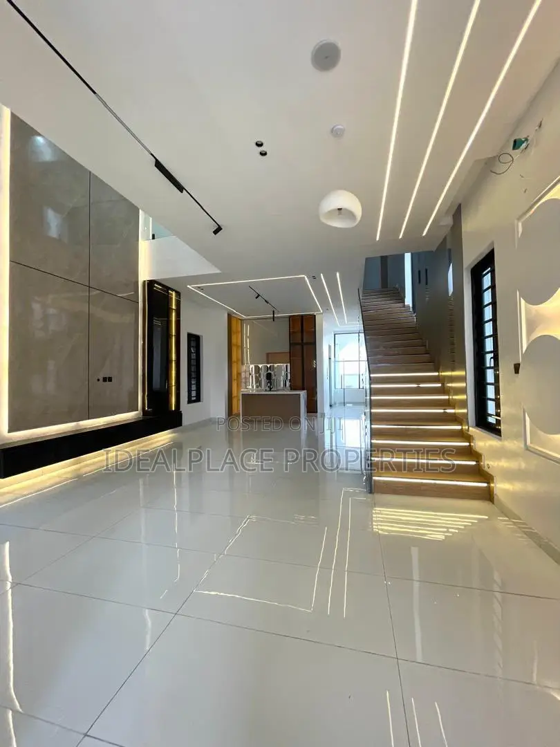 5bdrm Duplex in Ajah for sale