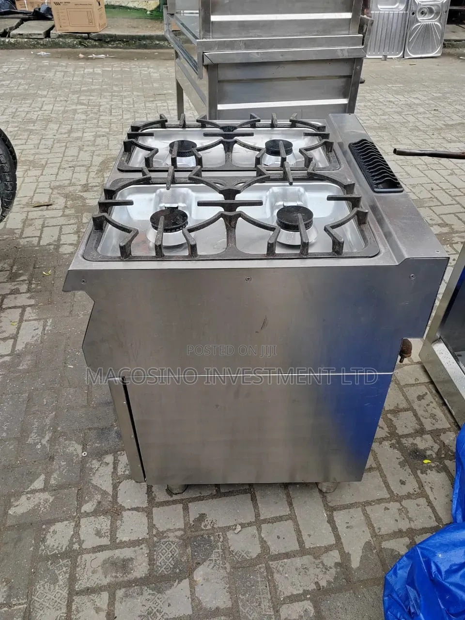 Stainless Steel Commercial-Grade Four-Burner Gas Stove