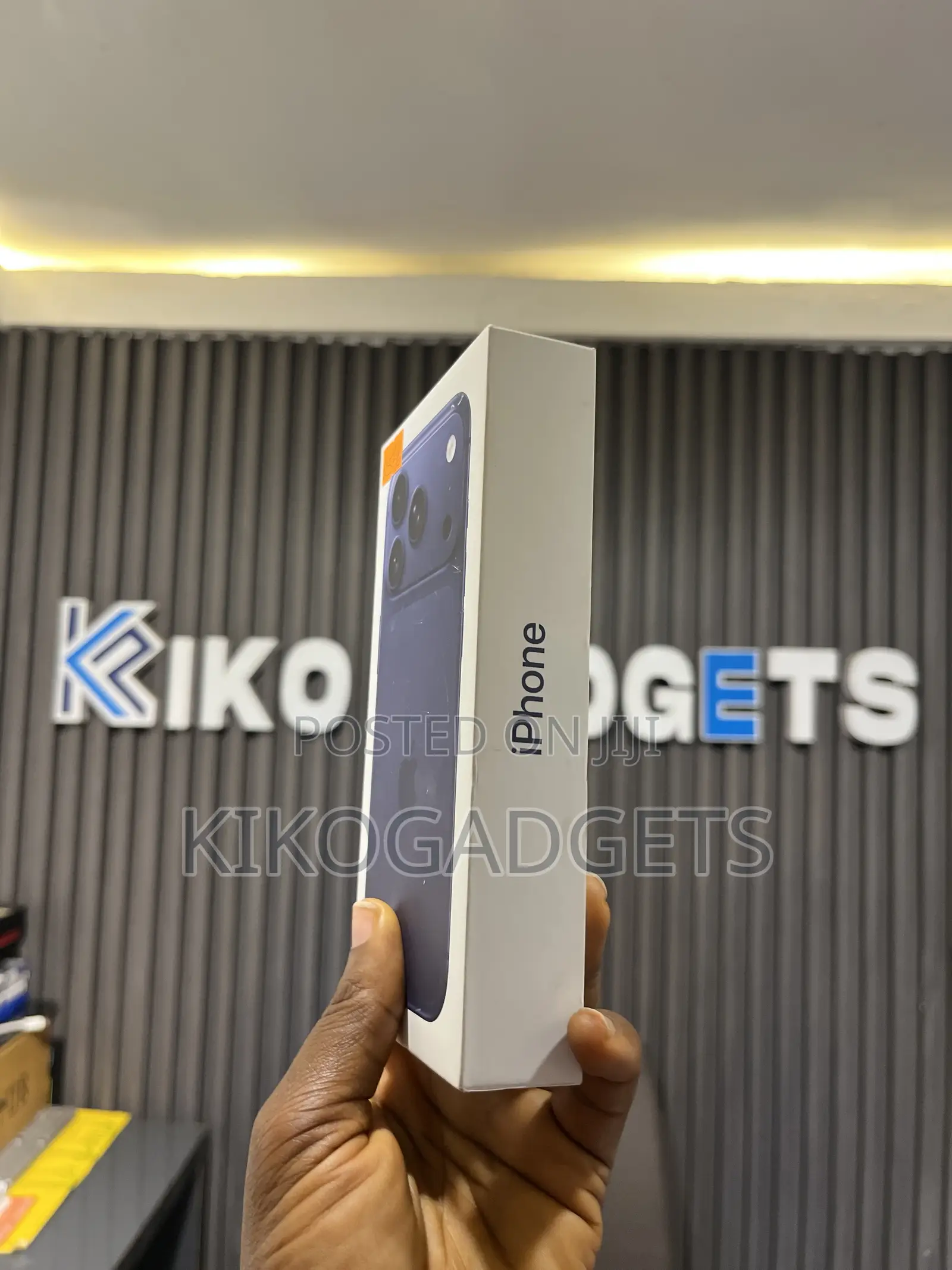 New Apple iPhone 17 Pro 256 GB Blue