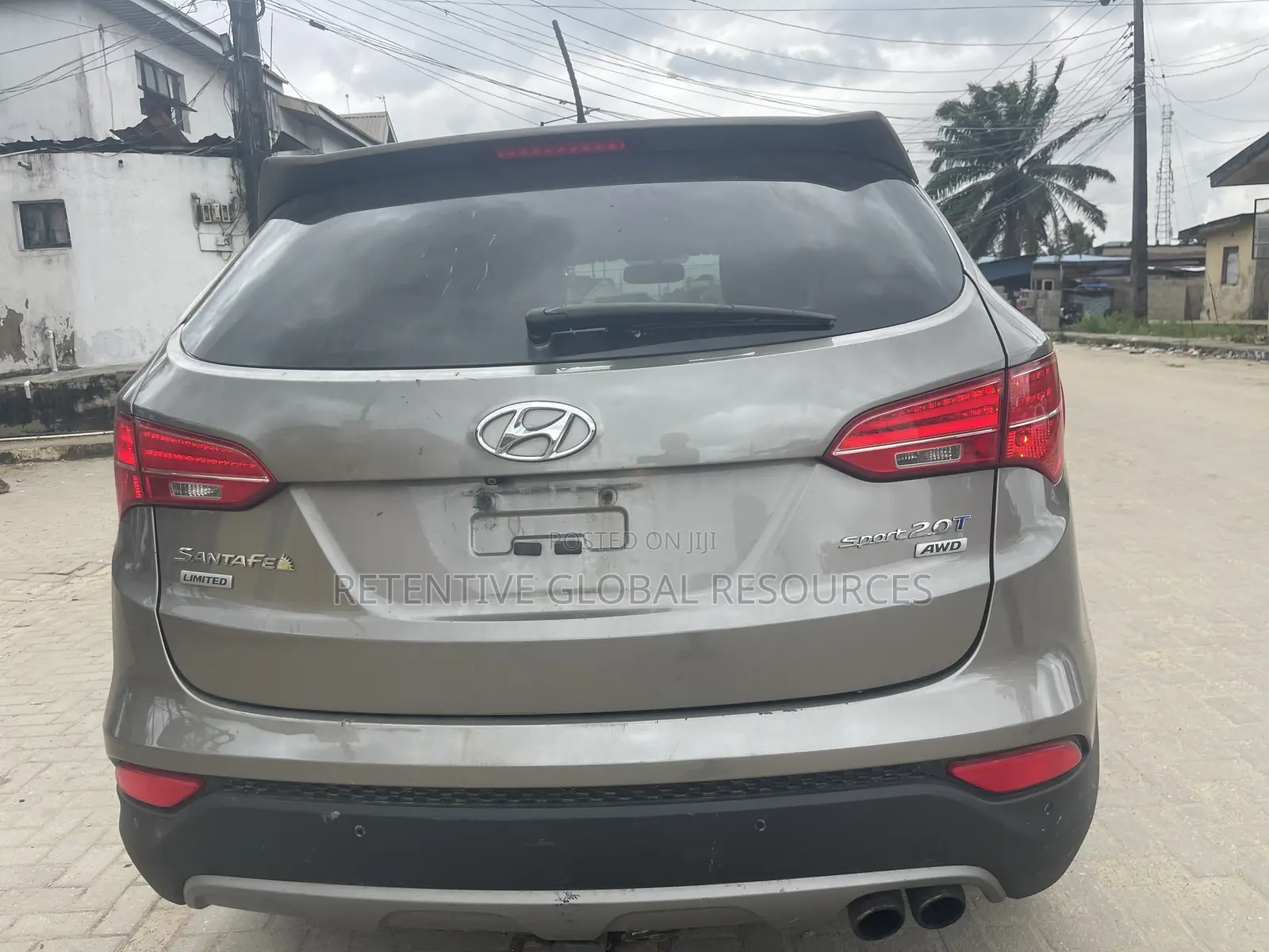 Hyundai Santa Fe Limited 4dr SUV AWD (3.3L 6cyl 6A) 2015 Gray
