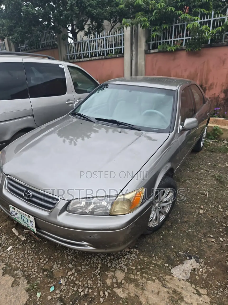 Toyota Camry 2001 Gray