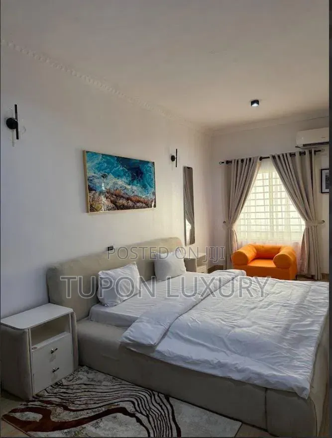 Luxury 2 Bedroom Apartment