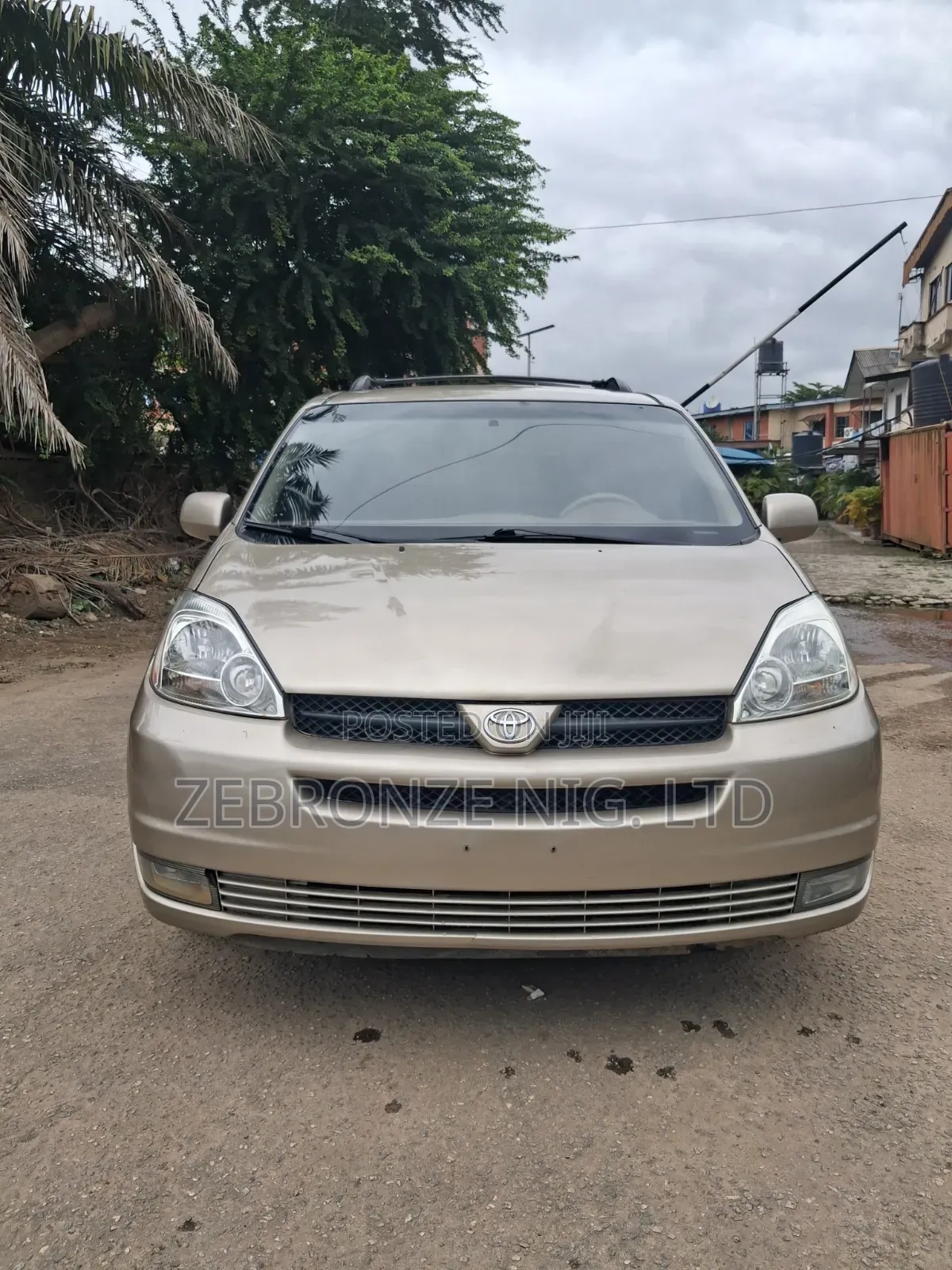 Toyota Sienna 2004 Gold