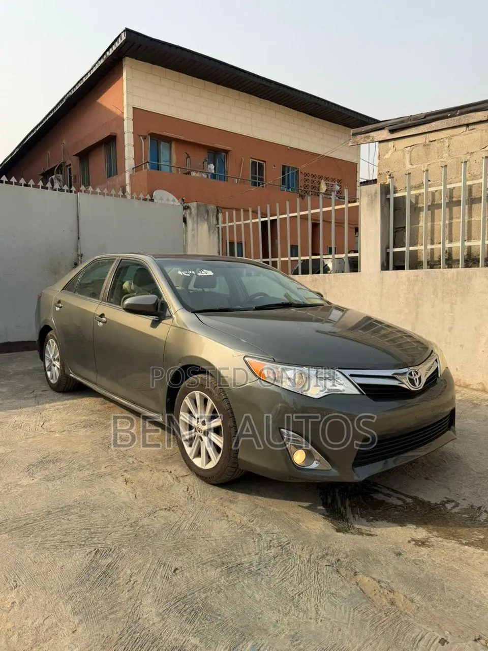 Toyota Camry XLE 4dr Sedan (2.5L 4cyl 6A) 2012 Green