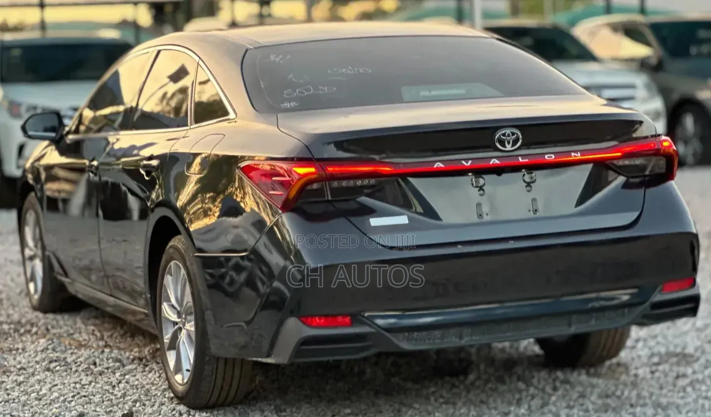 Toyota Avalon 2025 Black