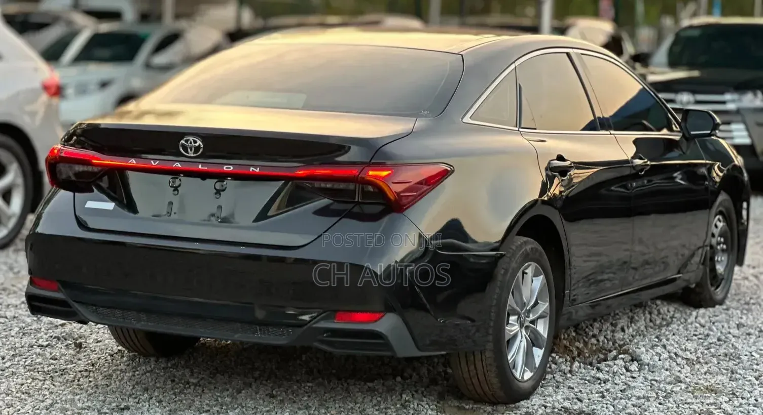 Toyota Avalon 2025 Black