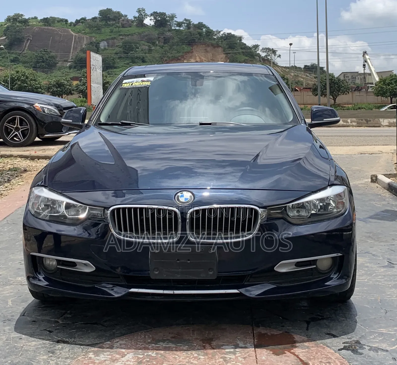 BMW 320i 2014 Black