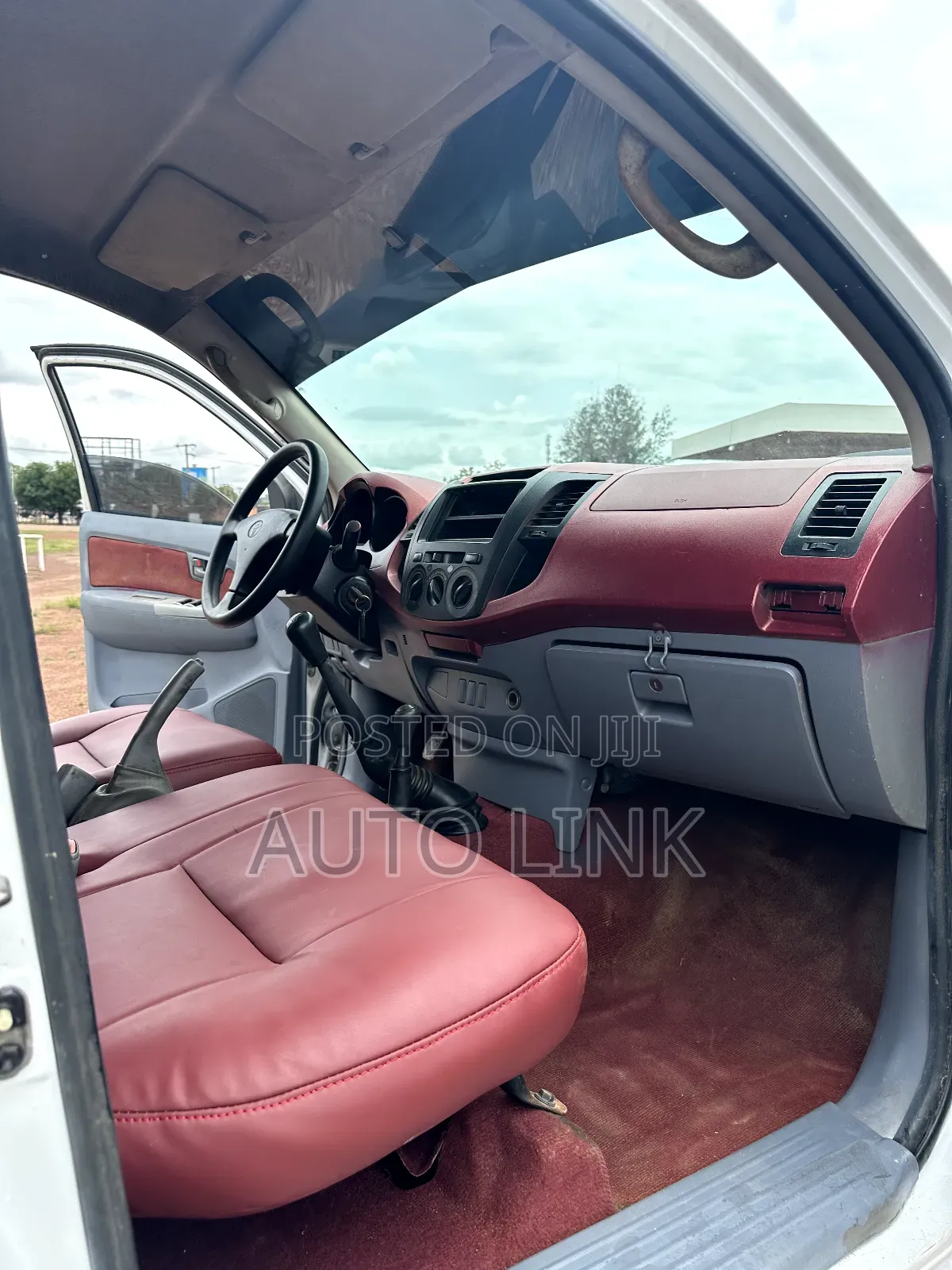 Toyota Hilux 2006 White
