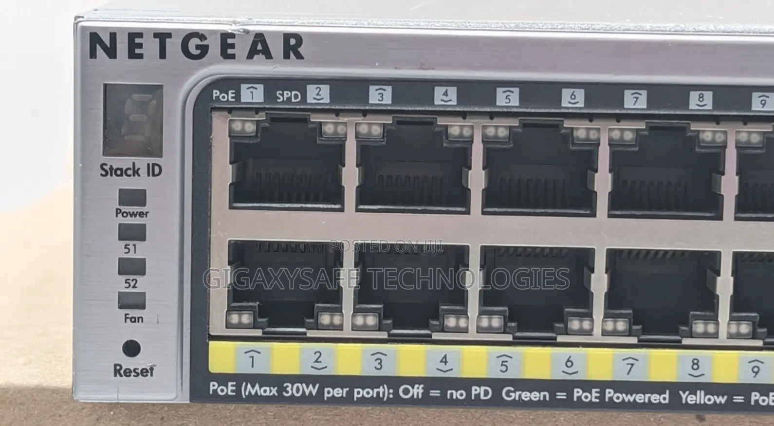 NetGear M5300 48 Port Gigabit PoE+ 2x Combo 10Gig M5300-52g-Poe+