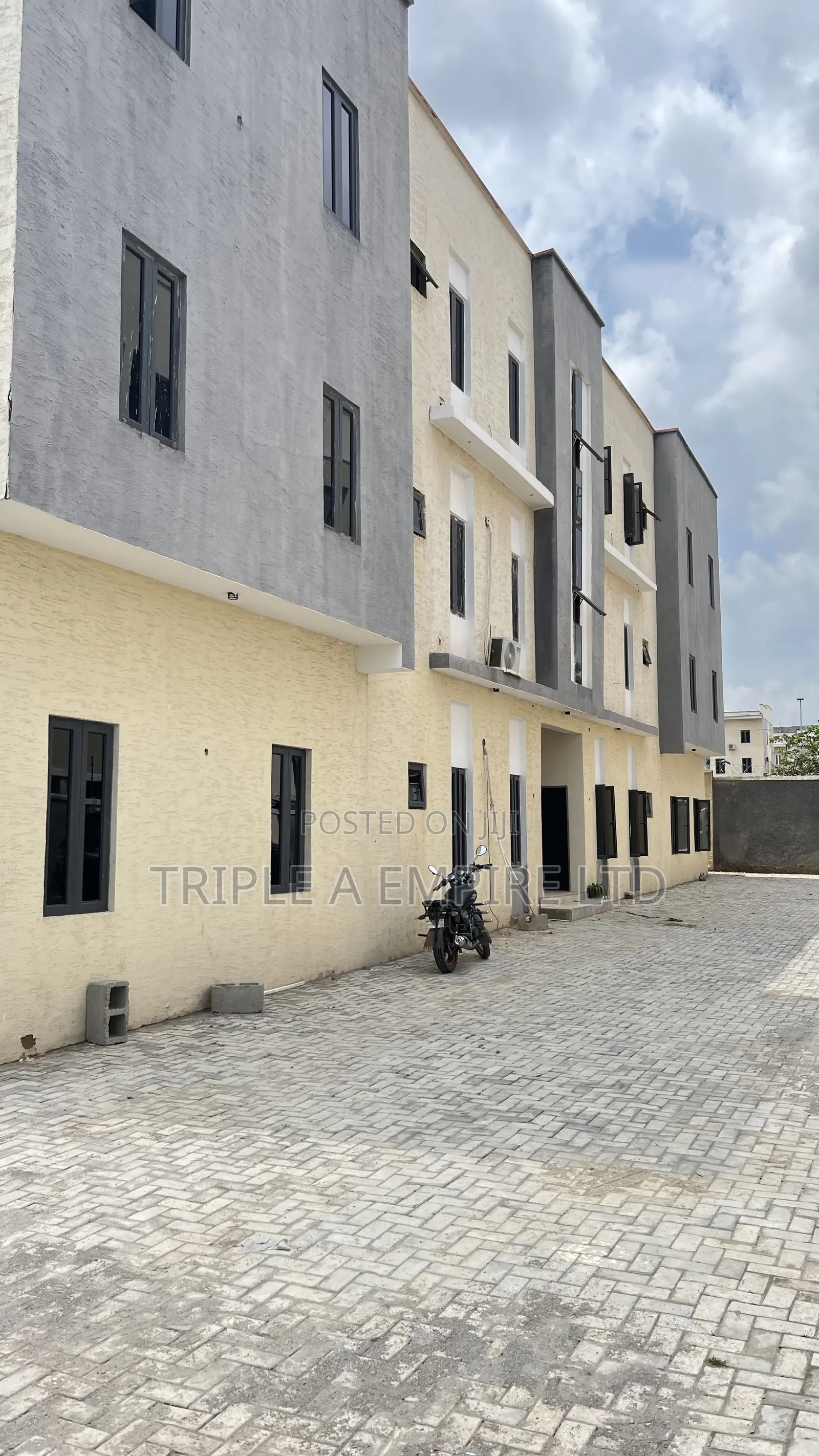 3bdrm Apartment in Jahi for sale