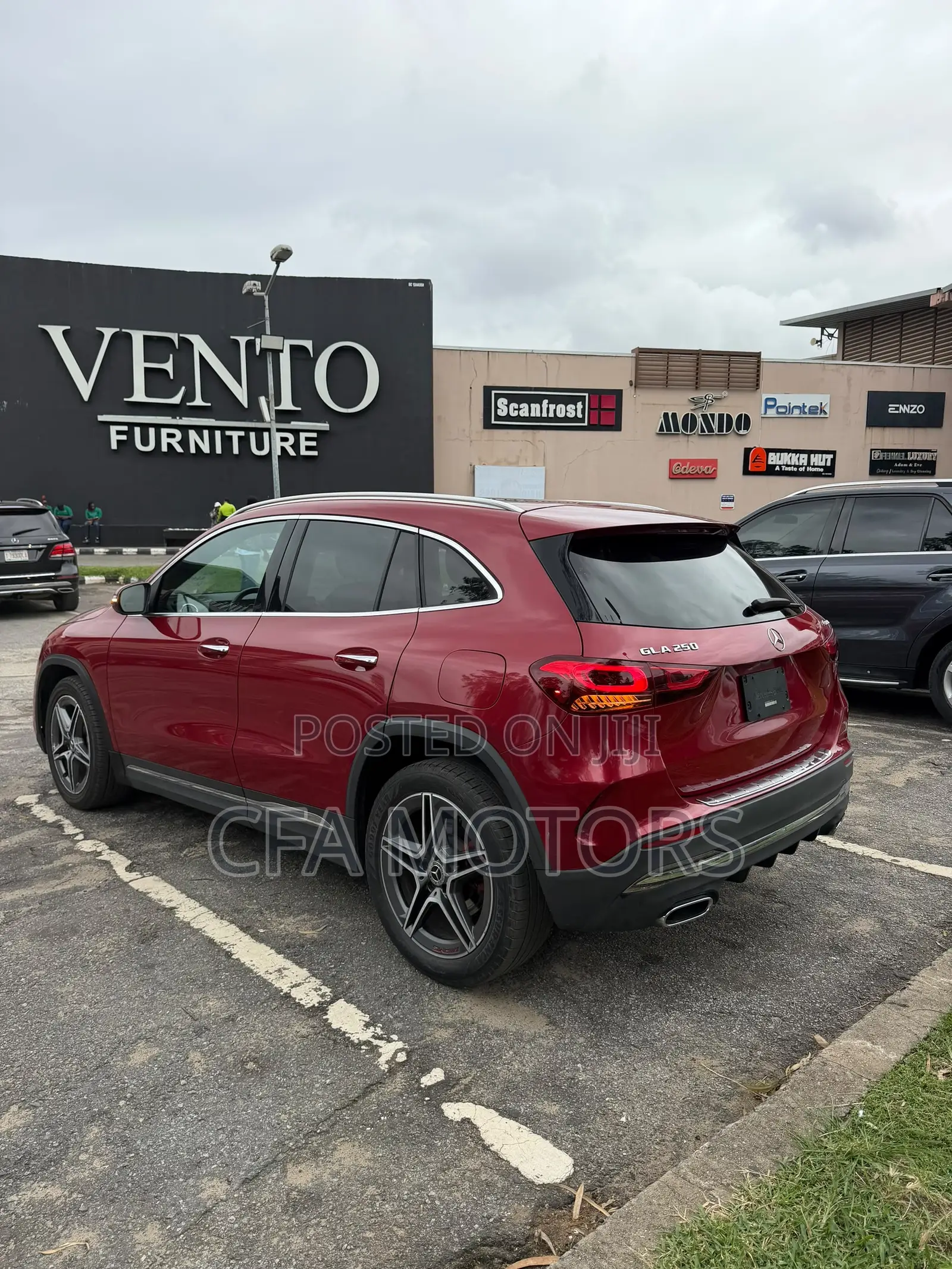 Mercedes-Benz GLA 250 2021 Red