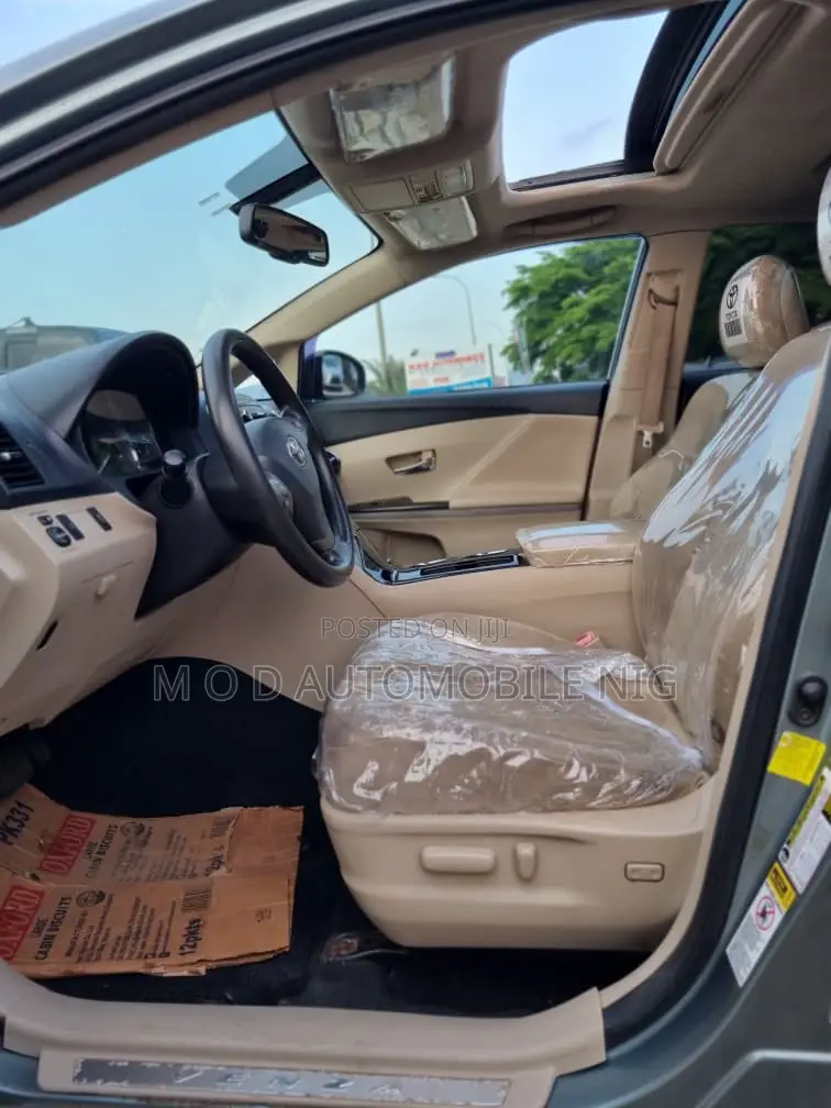 Toyota Venza XLE 2011 Green
