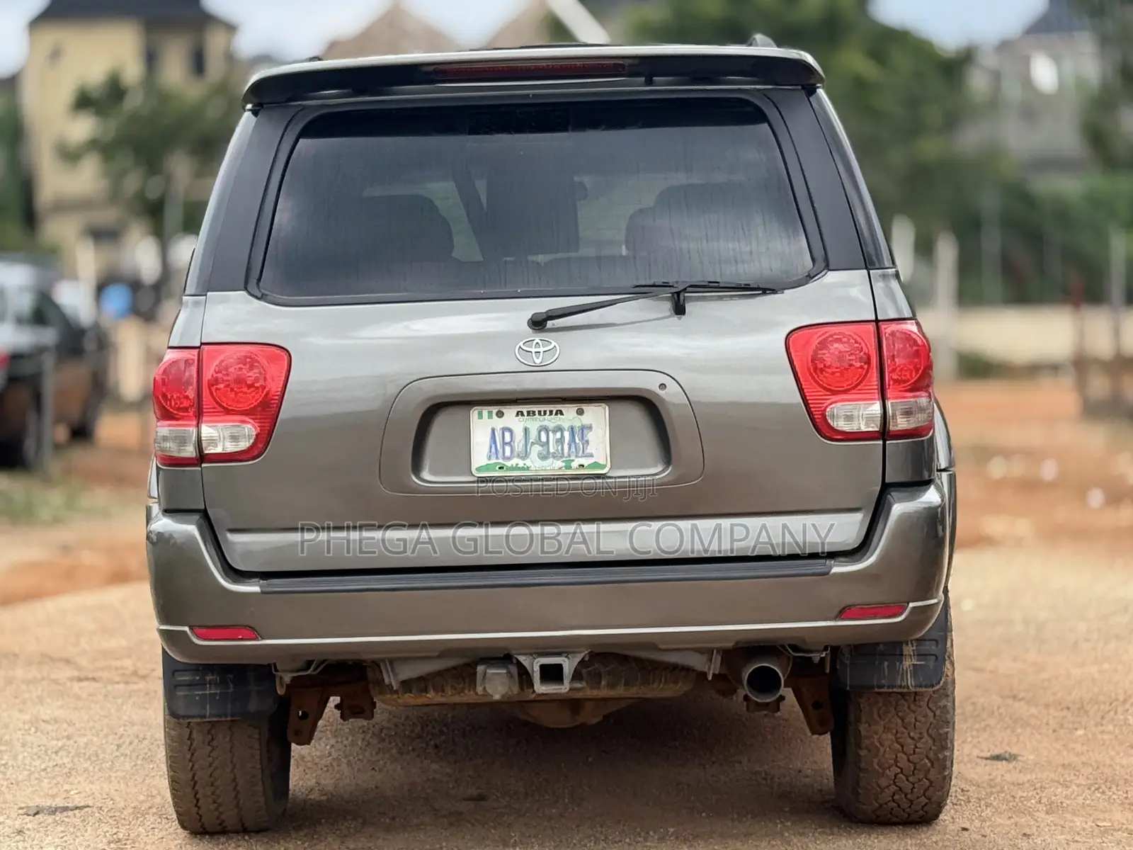 Toyota Sequoia Limited 4dr SUV (4.7L 8cyl 5A) 2005 Gray