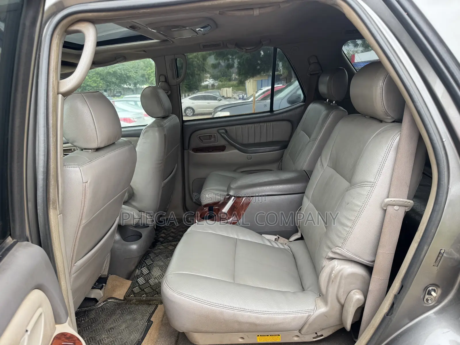 Toyota Sequoia Limited 4dr SUV (4.7L 8cyl 5A) 2005 Gray