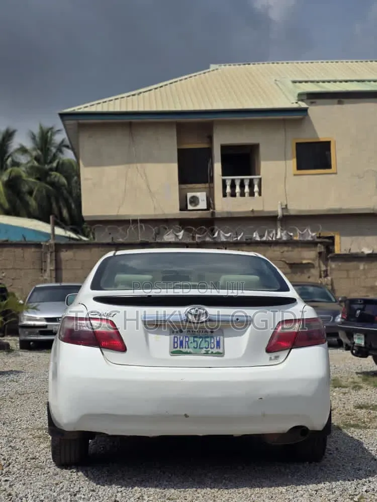 Toyota Camry 2009 White