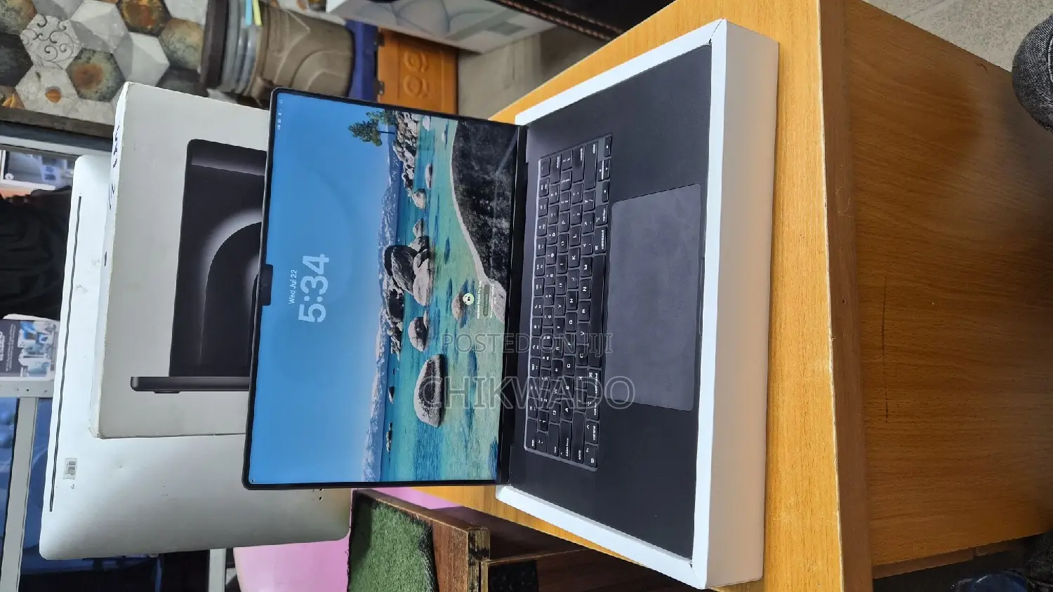 Laptop Apple MacBook Pro 2023 M3 Pro 18GB Apple M3 Pro SSD 512GB