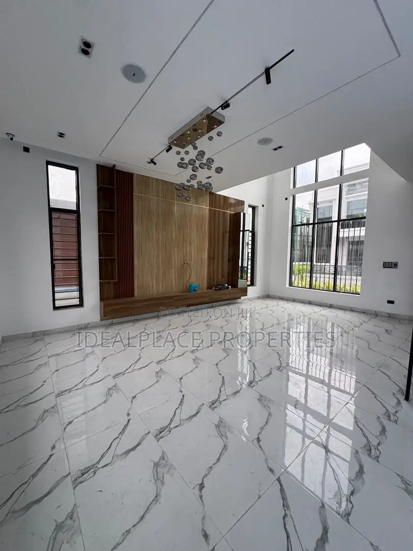 5bdrm Duplex in Lekki for rent