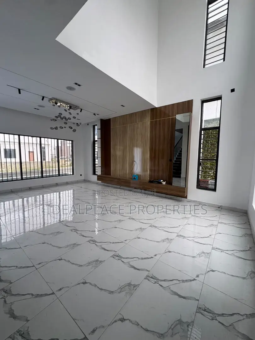 5bdrm Duplex in Lekki for rent