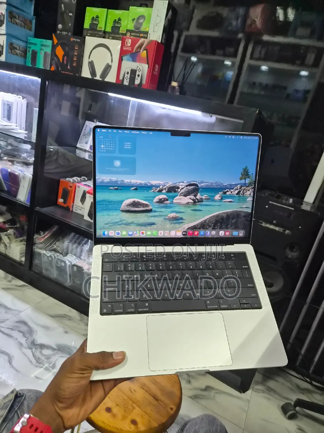 Laptop Apple MacBook Pro 2021 M1 16GB Apple M1 Pro SSD 512GB