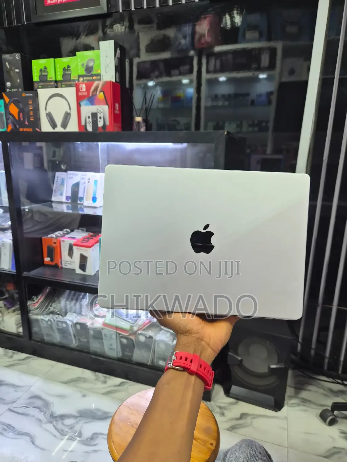 Laptop Apple MacBook Pro 2021 M1 16GB Apple M1 Pro SSD 512GB