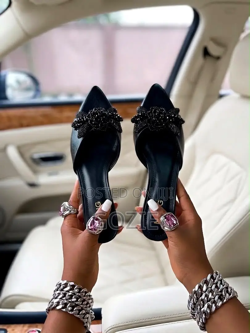 Gorgeous Mango Slippers With Kitten Heels