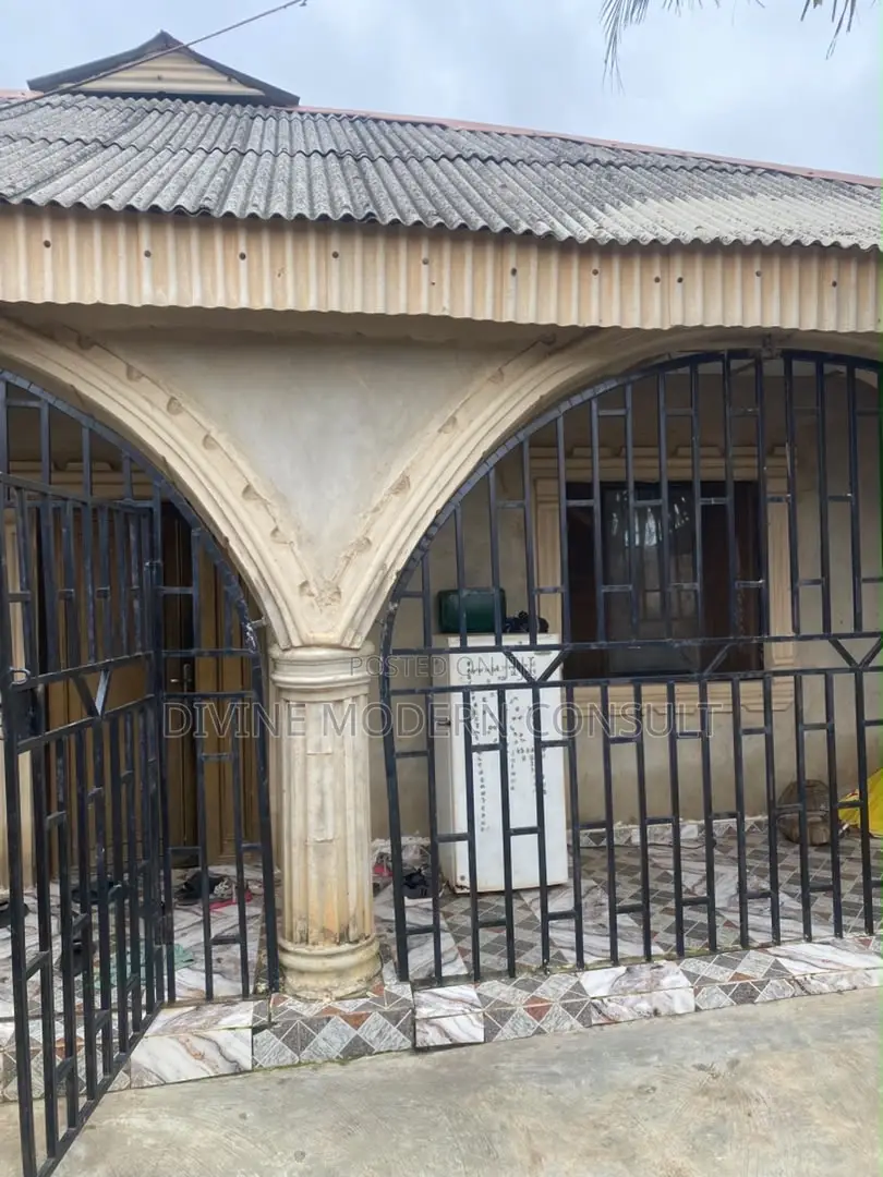 4bdrm House in Lagos State for sale