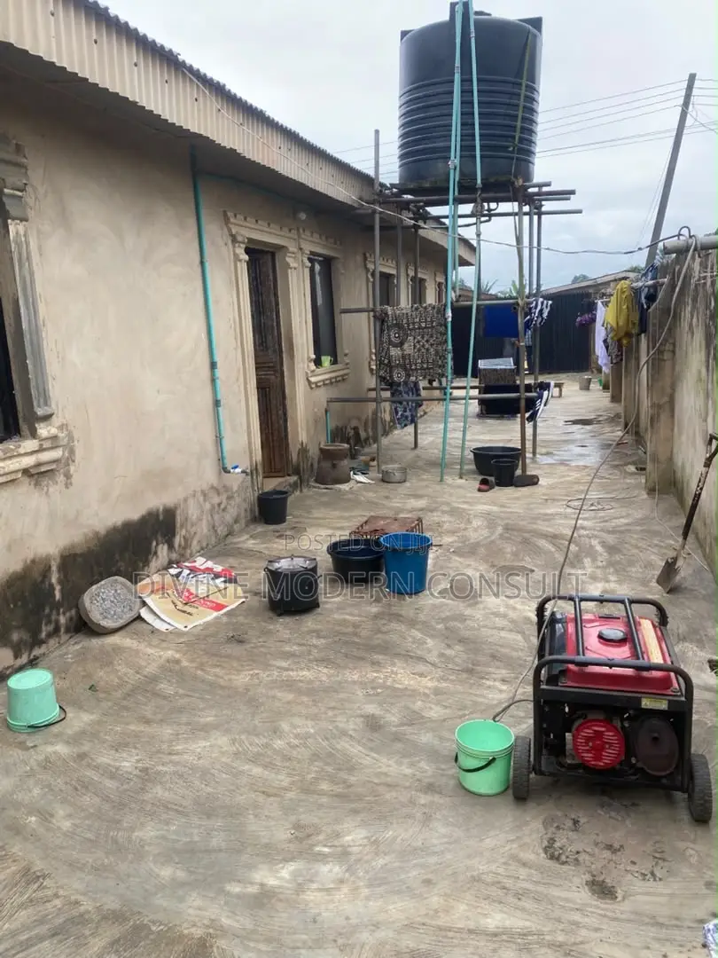 4bdrm House in Lagos State for sale