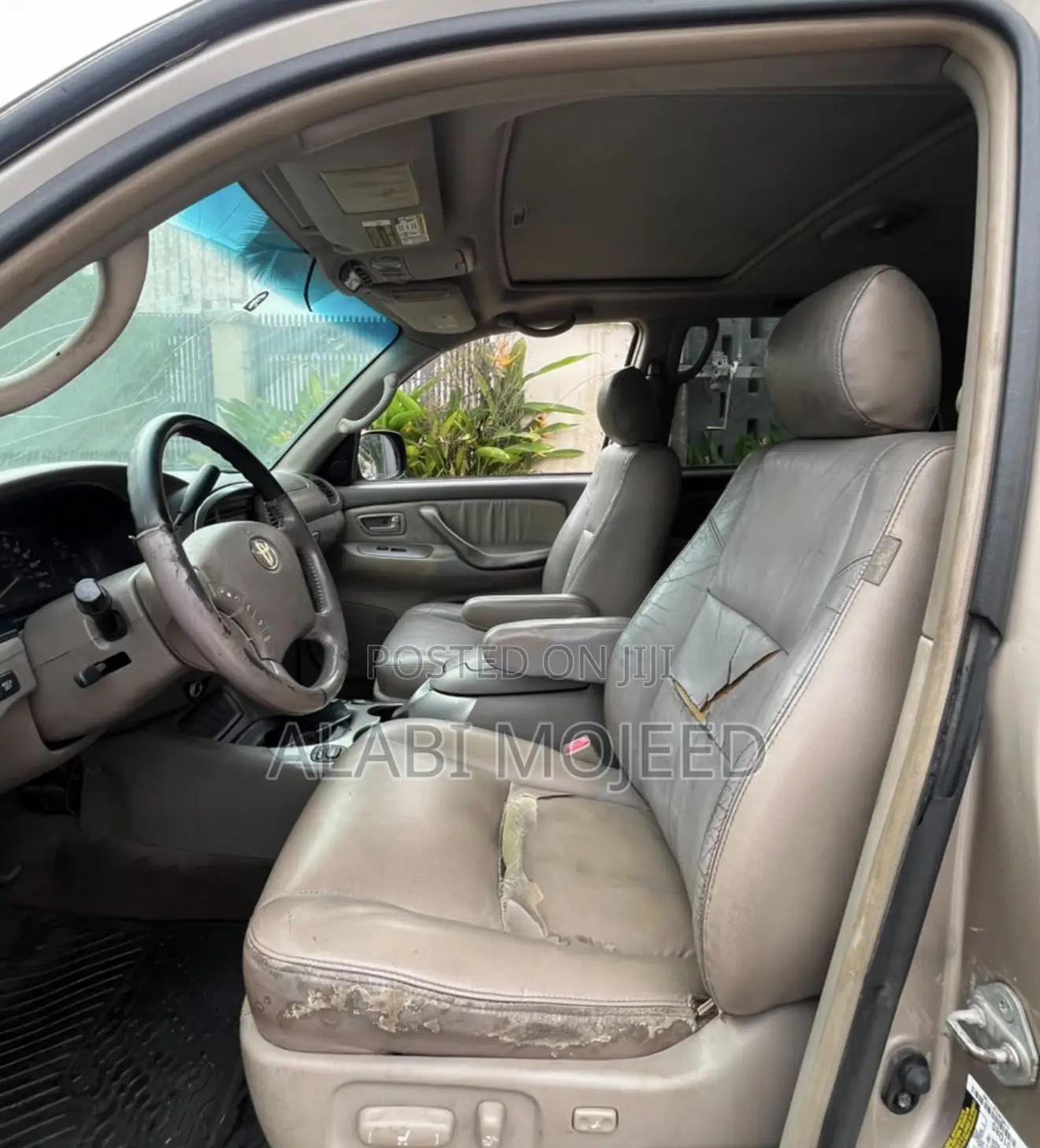 Toyota Sequoia Limited 4dr SUV (4.7L 8cyl 5A) 2007 Gold