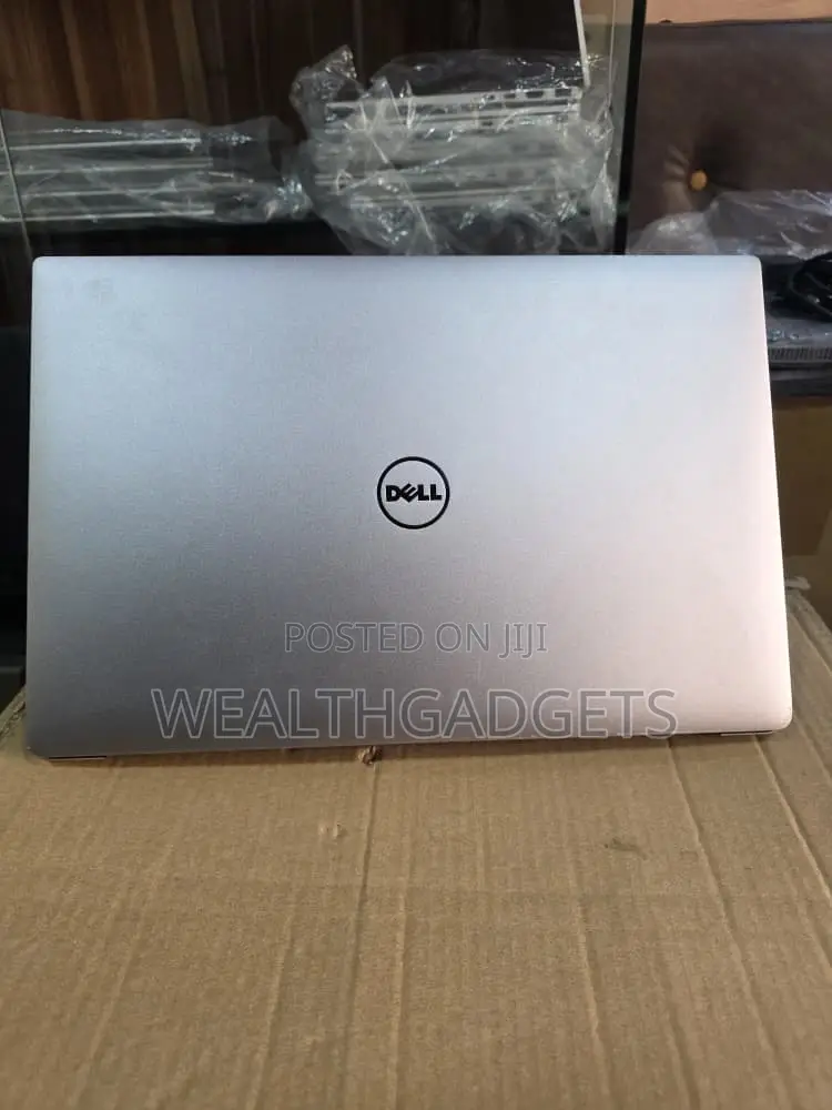 Laptop Dell Precision 5520 16GB Intel Xeon SSD 512GB